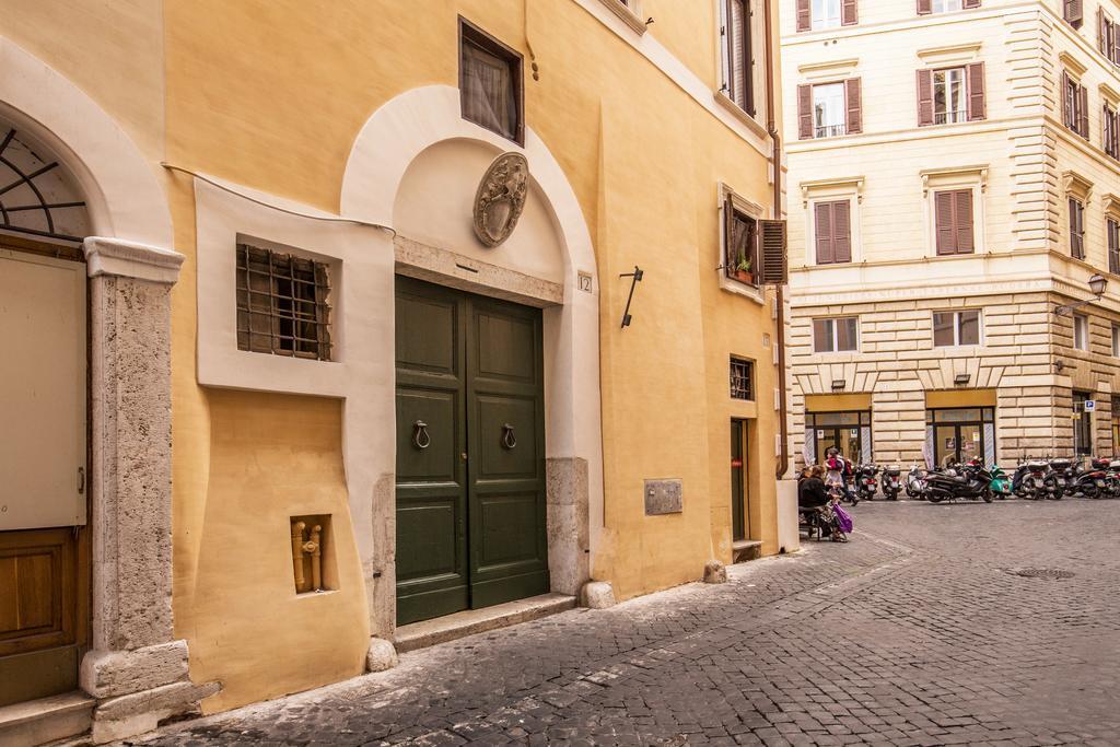 Appartamento Via Del Monte Della Farina Rome Luaran gambar