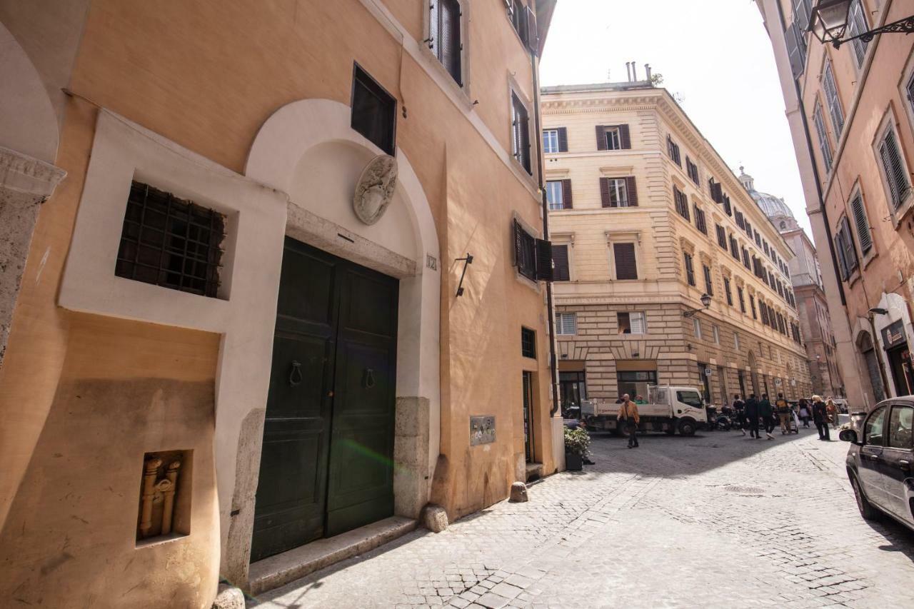 Appartamento Via Del Monte Della Farina Rome Luaran gambar