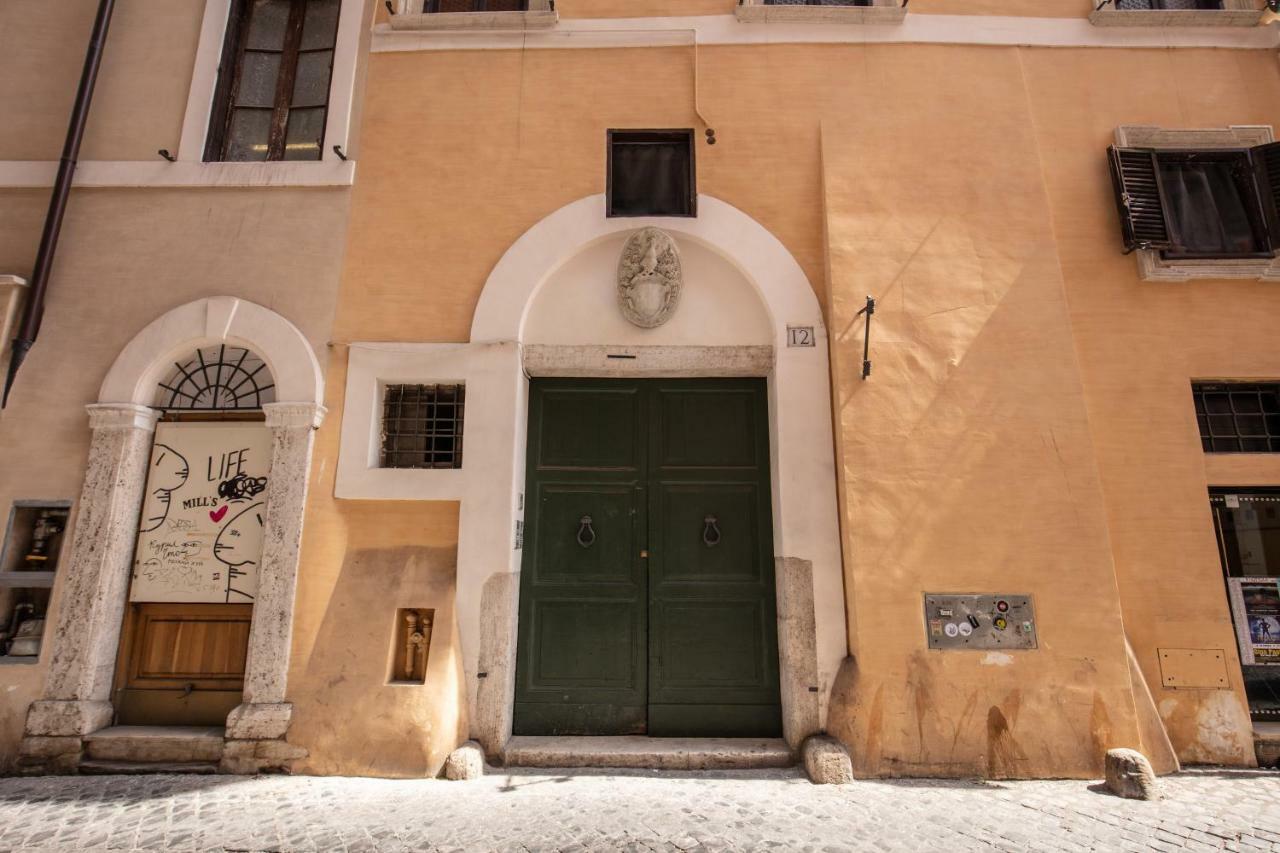 Appartamento Via Del Monte Della Farina Rome Luaran gambar