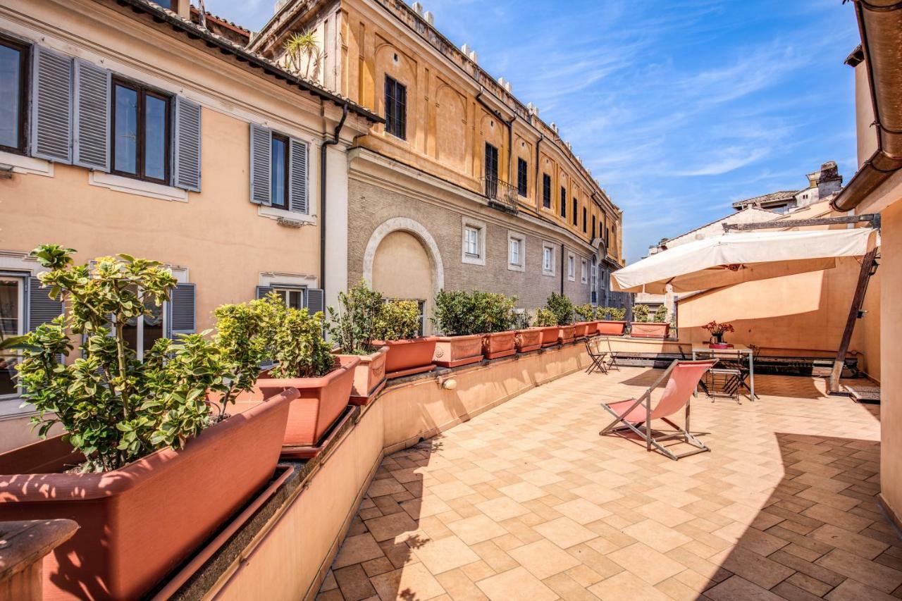 Appartamento Via Del Monte Della Farina Rome Luaran gambar